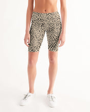 Load image into Gallery viewer, Cheetah Cream Women&#39;s Mid-Rise Bike Shorts